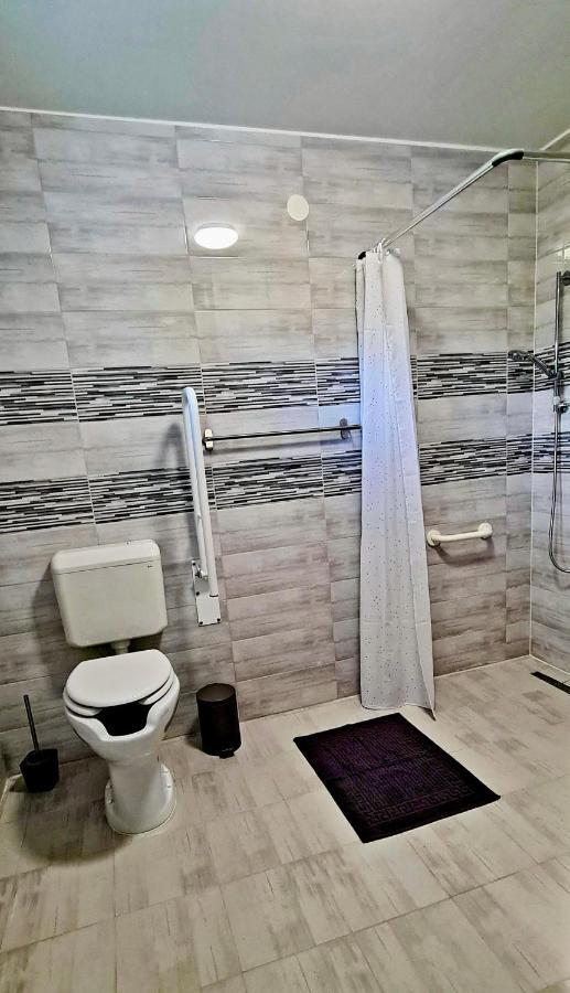 Lilac Apartman Балатонлеле Екстериор снимка