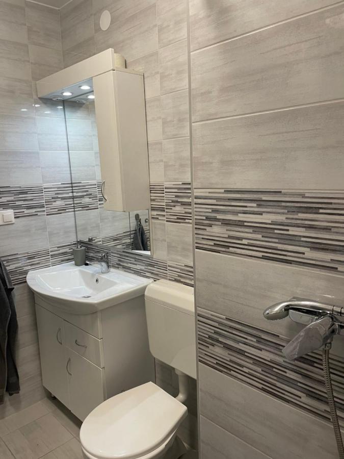 Lilac Apartman Балатонлеле Екстериор снимка