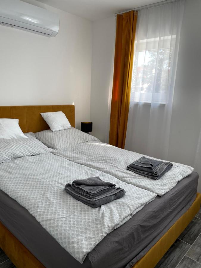 Lilac Apartman Балатонлеле Екстериор снимка